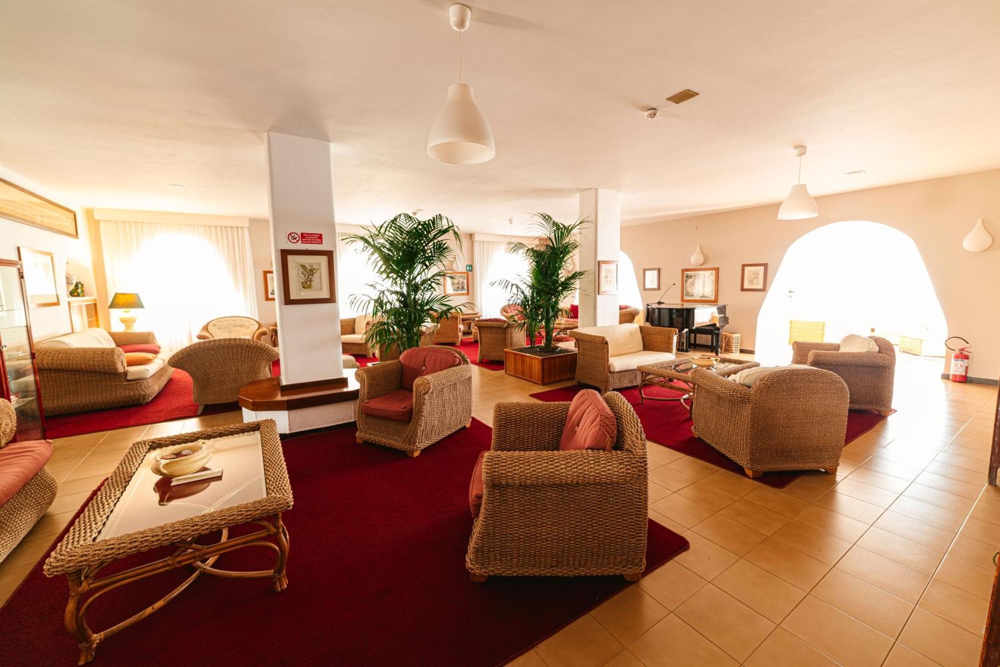 Hotel Degli Aranci Vieste Bagian luar foto
