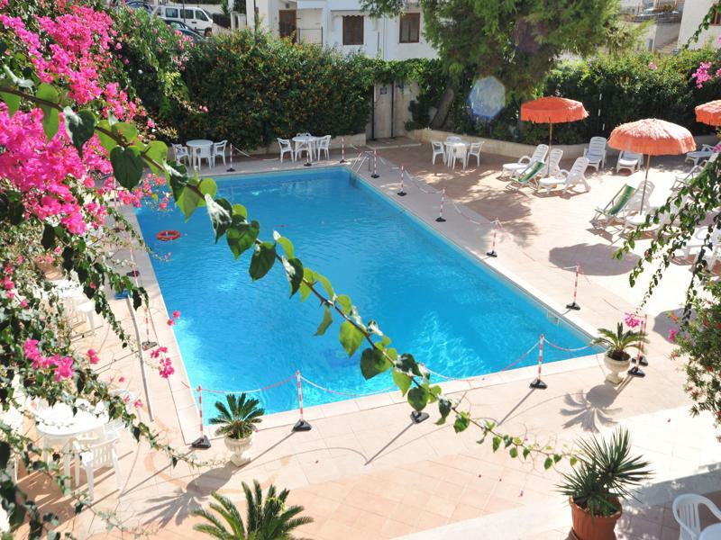 Hotel Degli Aranci Vieste Bagian luar foto