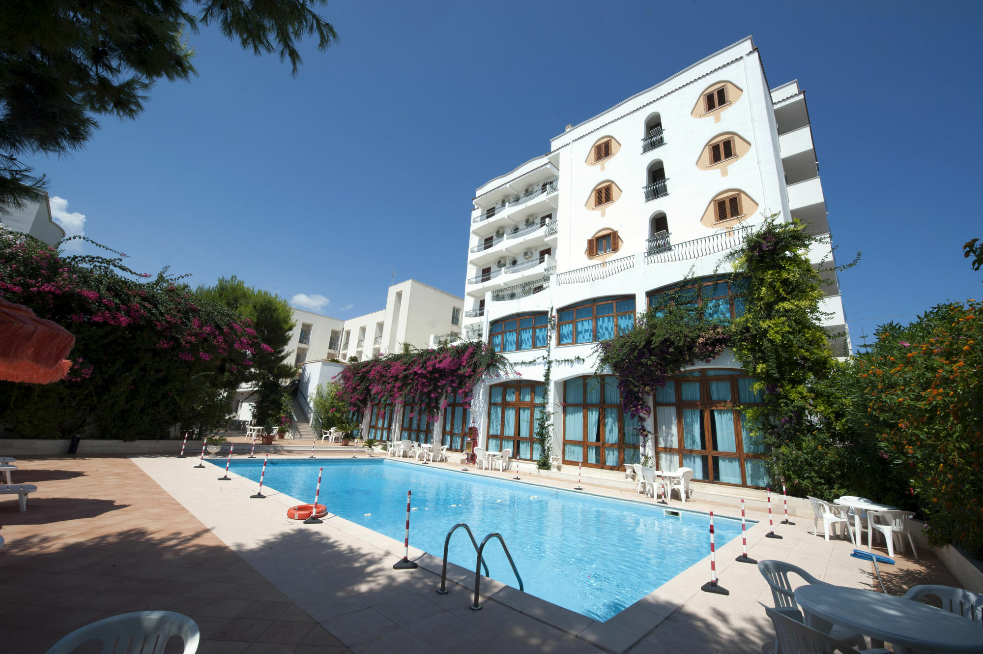 Hotel Degli Aranci Vieste Bagian luar foto